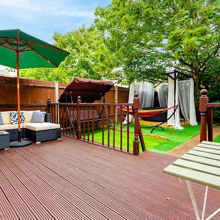 3Bed 2Bath With Garden Sauna & Hot Tub London Exterior foto