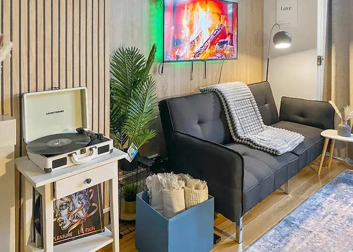 3Bed 2Bath With Garden Sauna & Hot Tub